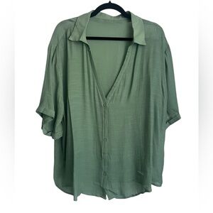Cupshe NWT Green Button Down V Neck Shirt Cuffed Sleeves and Notched Collar - XL